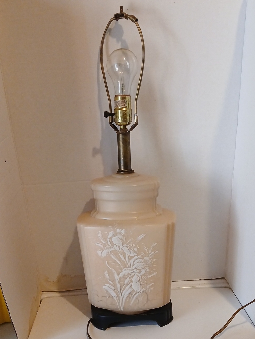 Vintage Mcm Art Deco Cream Floral Ceramic Lamp